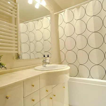 Апартаменты Down Town - Expo27 *