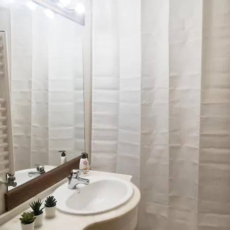 Down Town - Expo27 Апартаменти *